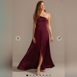 Wine, Crepe-back satin one-shoulder bridesmaid dress Size 12  POCKETS!!